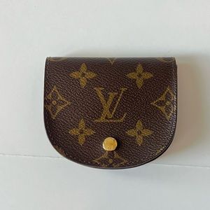 Louis Vuitton Porte Monnaie Gousset